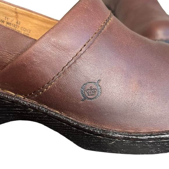 BORN Toby Duo Chocolate Leather Slip On Clogs Women’s Size 11 - Picture 3 of 10